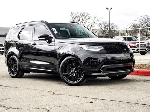 Used 2024 Land Rover Discovery Dynamic SE image 1