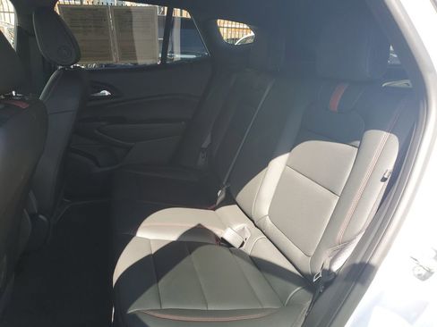 Used 2025 Chevrolet Trax RS w/ Driver Confidence Package image 13