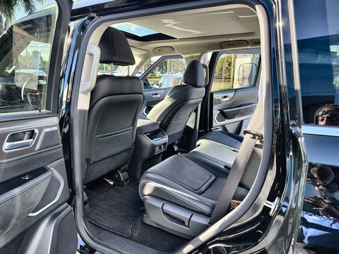 Used 2025 INFINITI QX80 Luxe image 25