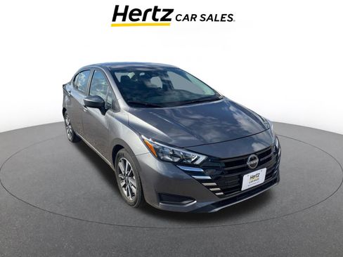 Used 2025 Nissan Versa SV image 1