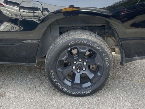 Used 2020 RAM 1500 Big Horn AWD/4WD image 9