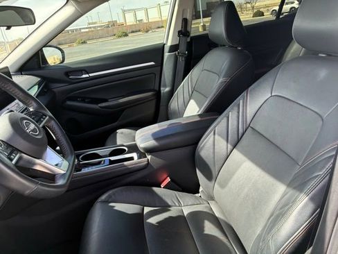 Certified 2024 Nissan Altima 2.5 SR w/ SR Premium Package image 11