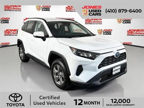Certified 2022 Toyota RAV4 LE AWD/4WD image 1