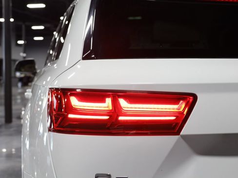Used 2017 Audi Q7 3.0T Premium Plus AWD/4WD image 44
