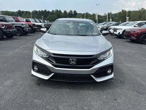 Used 2019 Honda Civic Sport image 2