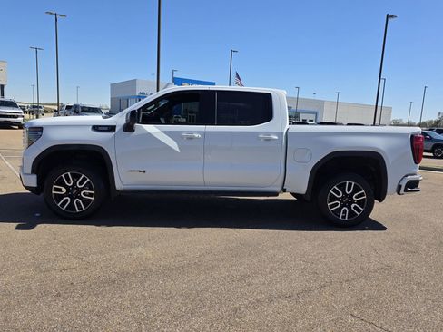 Used 2023 GMC Sierra 1500 AT4 w/ AT4 Premium Package image 4