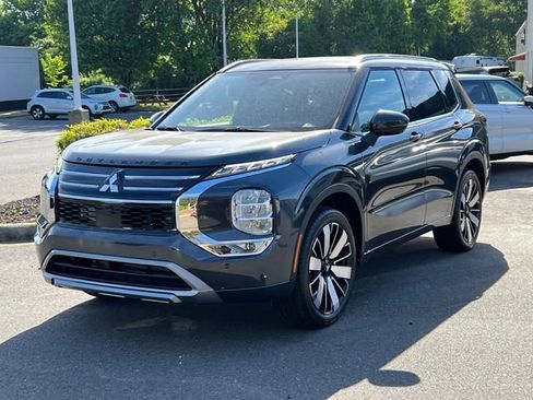 New 2026 Mitsubishi Outlander SEL image 7