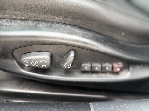 Used 2004 BMW 325i Sedan image 10