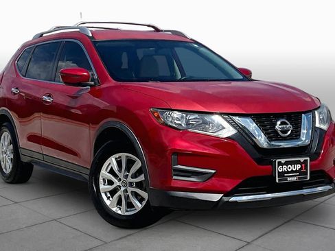 Used 2017 Nissan Rogue SV FWD image 3