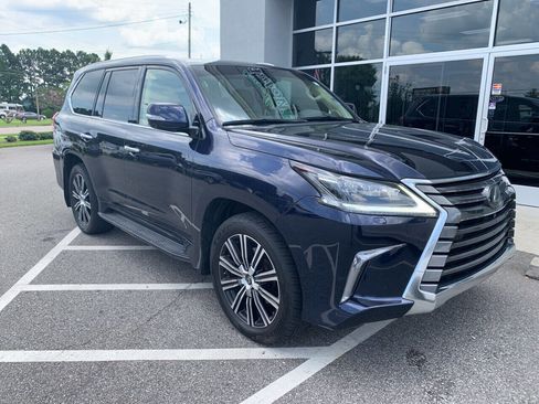Used 2018 Lexus LX 570 4WD image 3