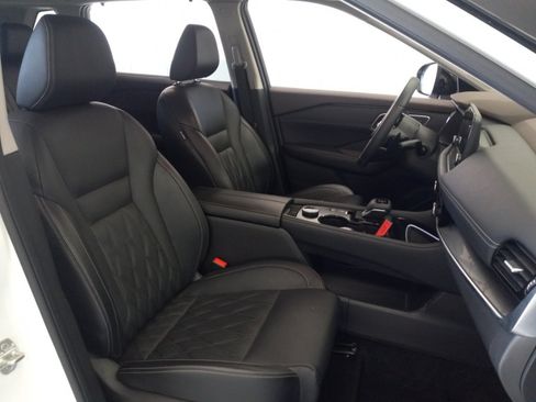 Used 2021 Nissan Rogue Platinum AWD/4WD image 19