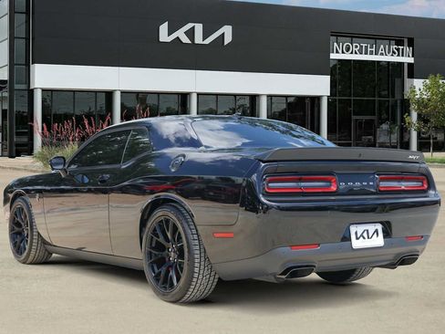 Used 2016 Dodge Challenger SRT Hellcat RWD image 4