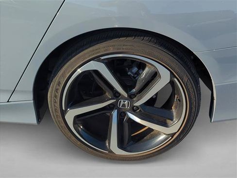 Used 2022 Honda Accord Sport image 6