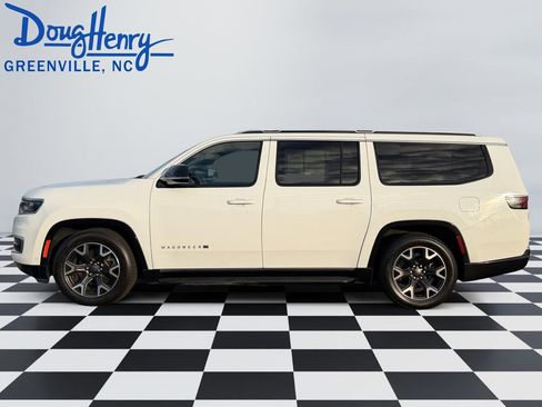 Used 2024 Jeep Wagoneer L Series III w/ Flexible Seating Group image 2