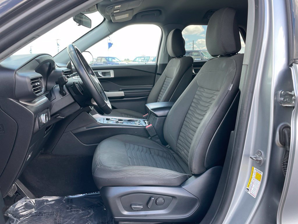 Used 2020 Ford Explorer XLT w/ Comfort Package AWD/4WD image 7