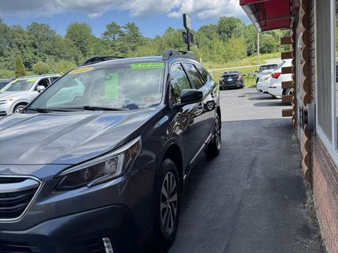 Used 2020 Subaru Outback Premium AWD/4WD image 4