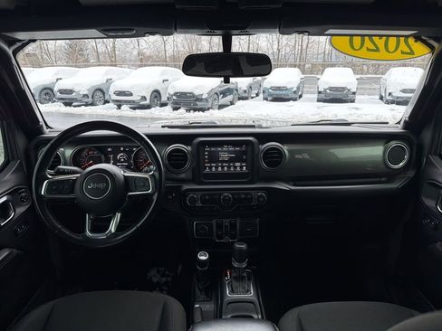 Used 2020 Jeep Wrangler Unlimited Sahara image 11
