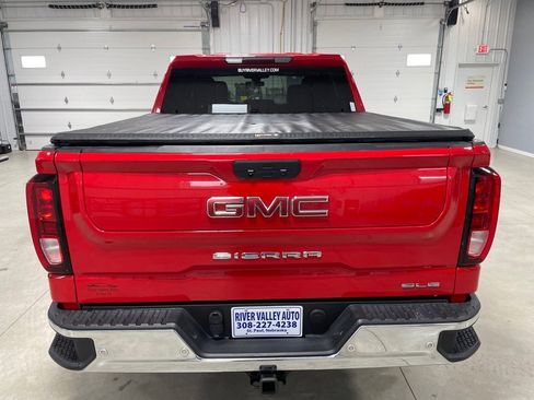 Used 2022 GMC Sierra 1500 SLE w/ Driver Alert Package II image 6