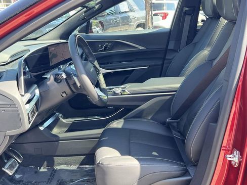 New 2026 Cadillac Lyriq V w/ Exterior Carbon Fiber Package AWD/4WD image 25