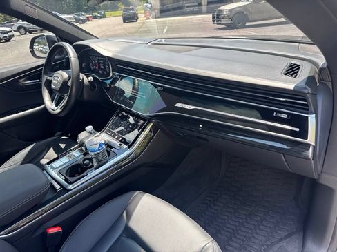 Used 2020 Audi Q8 Prestige w/ Prestige Package AWD/4WD image 15