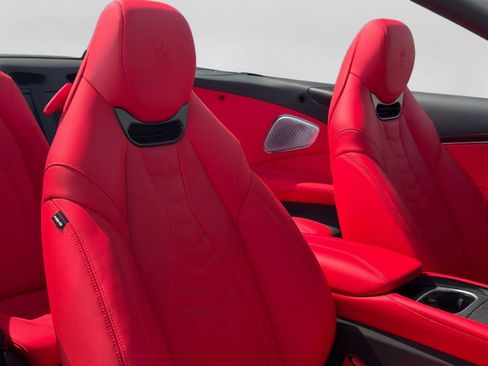 Used 2024 Maserati GranCabrio Trofeo image 33