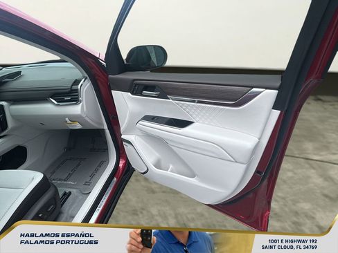 New 2026 GMC Acadia Denali w/ Super Cruise Package image 32