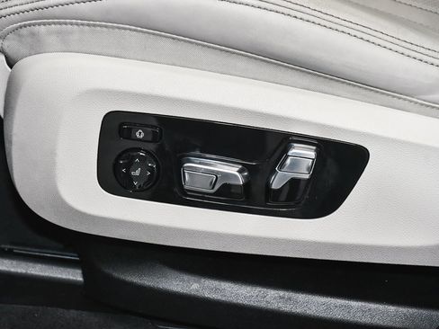 Used 2023 BMW X6 M50i w/ Executive Package image 66