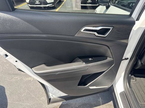 Used 2023 Kia Sportage X-Line AWD/4WD image 16