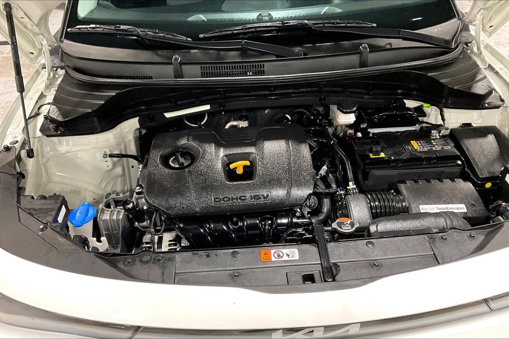 Used 2025 Kia Soul LX w/ LX Technology Package FWD image 11