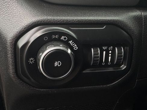 Used 2021 Jeep Wrangler Unlimited Sport image 16