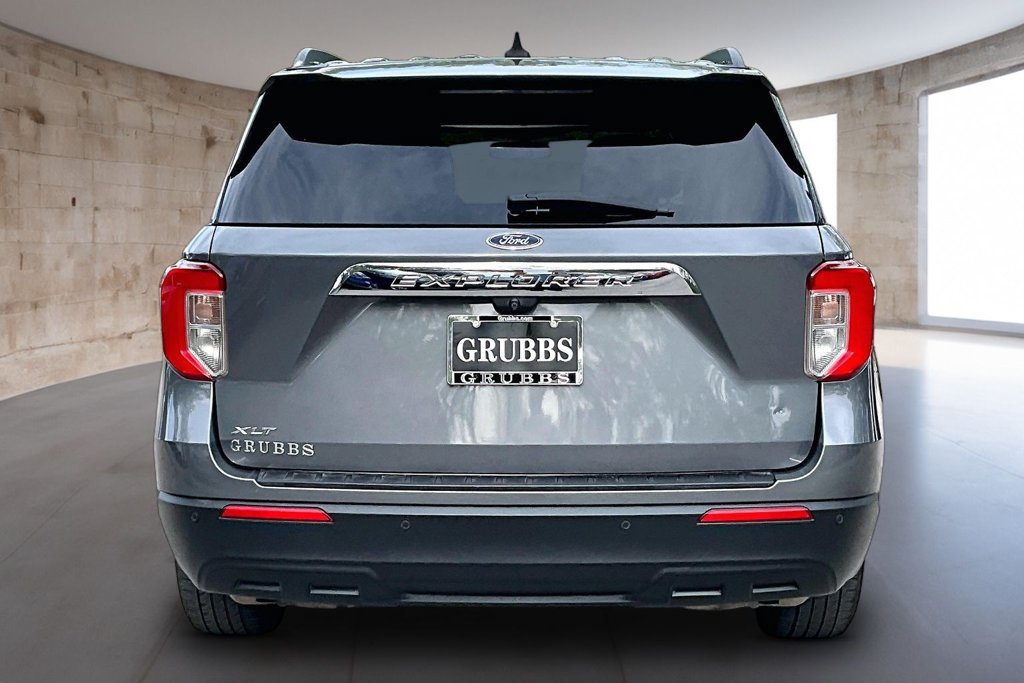 Used 2021 Ford Explorer XLT RWD image 5