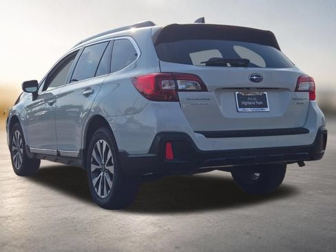 Used 2018 Subaru Outback 3.6R Touring AWD/4WD image 22
