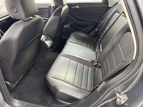 Used 2024 Volkswagen Jetta SE image 28