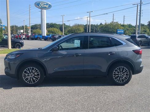 New 2025 Ford Escape SE image 21