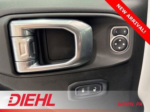 Used 2021 Jeep Wrangler Unlimited Sport AWD/4WD image 19
