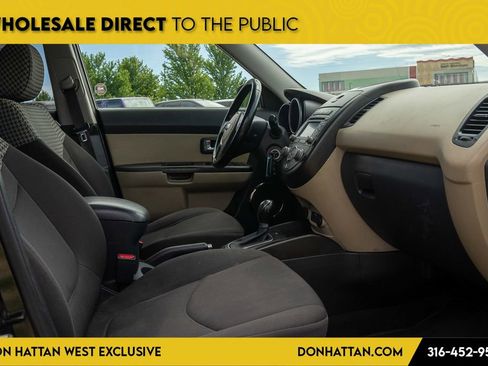 Used 2013 Kia Soul ! FWD image 20