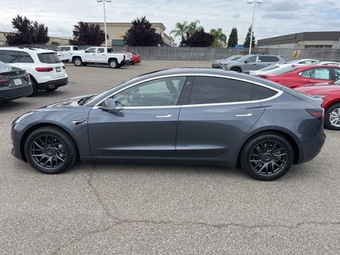 Used 2018 Tesla Model 3 Long Range RWD image 8