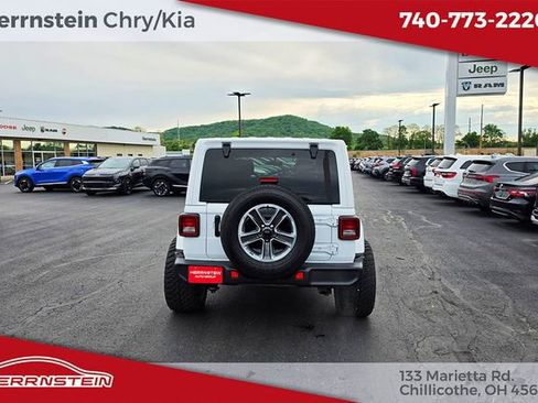 Used 2023 Jeep Wrangler Unlimited Sahara AWD/4WD image 31