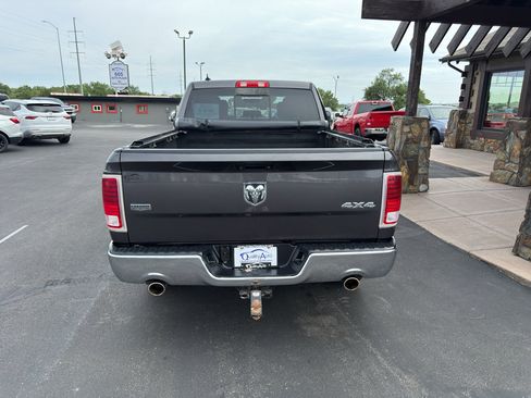 Used 2018 RAM 1500 Laramie AWD/4WD image 7