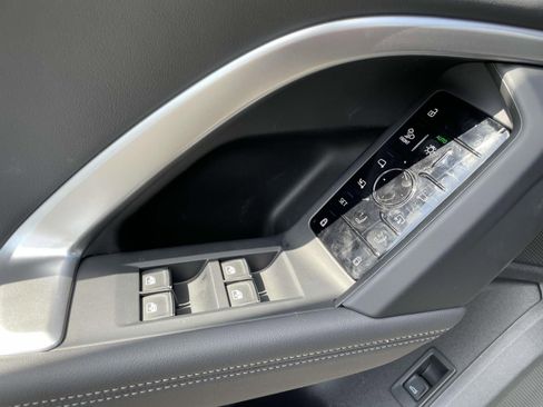 New 2025 Audi Q5 Prestige image 18