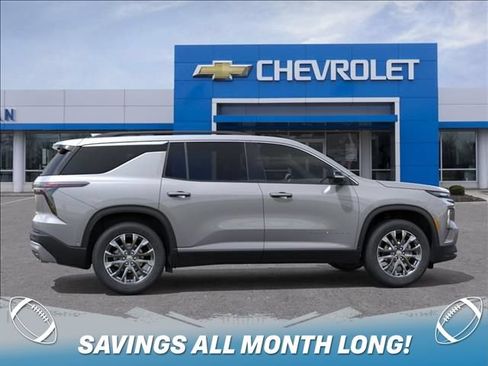 New 2026 Chevrolet Traverse LT w/ Sun and Wheel Package AWD/4WD image 5