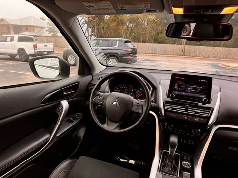 Used 2023 Mitsubishi Eclipse Cross SE image 26