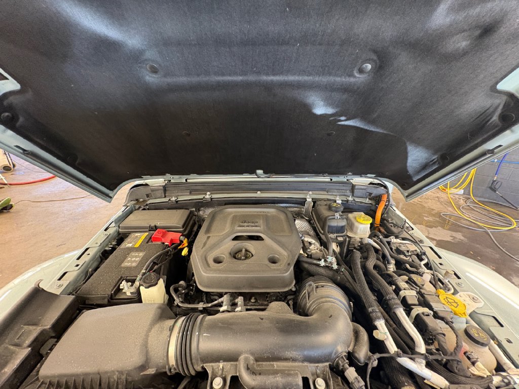 Used 2024 Jeep Wrangler Unlimited AWD/4WD image 31