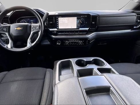 Used 2023 Chevrolet Silverado 1500 LT AWD/4WD image 7