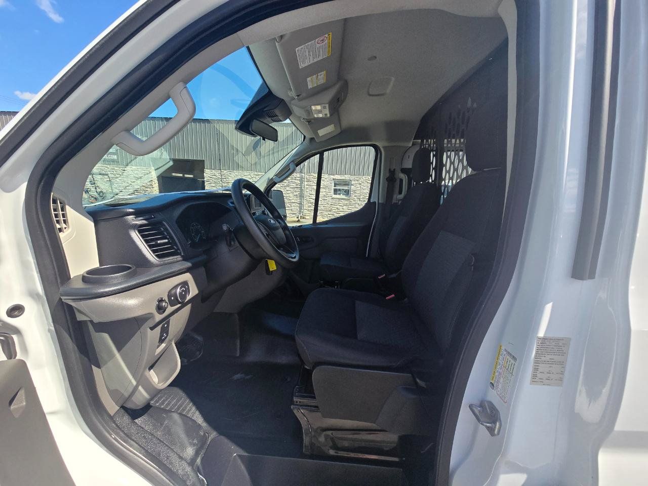 Used 2025 Ford Transit 250 Low Roof w/ Exterior Upgrade Package RWD image 3