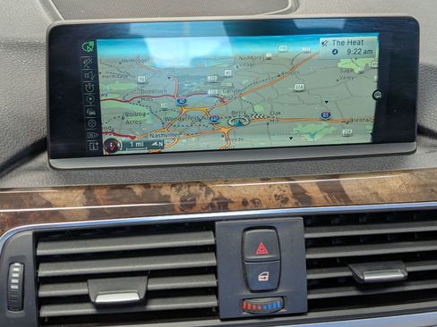 Used 2016 BMW 320i Sedan image 25