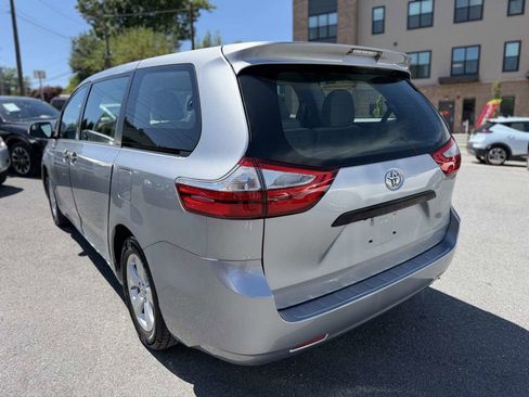 Used 2016 Toyota Sienna L FWD image 5