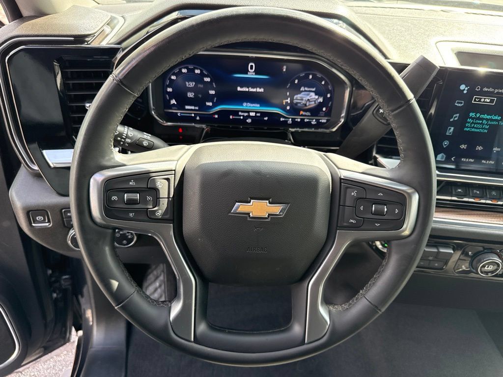 Certified 2024 Chevrolet Silverado 1500 LT AWD/4WD image 9