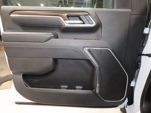 Certified 2025 Chevrolet Silverado 2500 LT w/ Convenience Package image 22