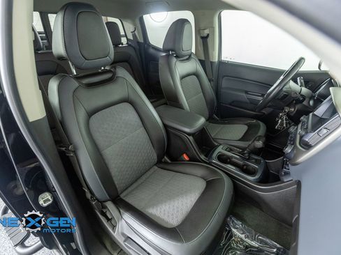 Used 2017 Chevrolet Colorado Z71 AWD/4WD image 41